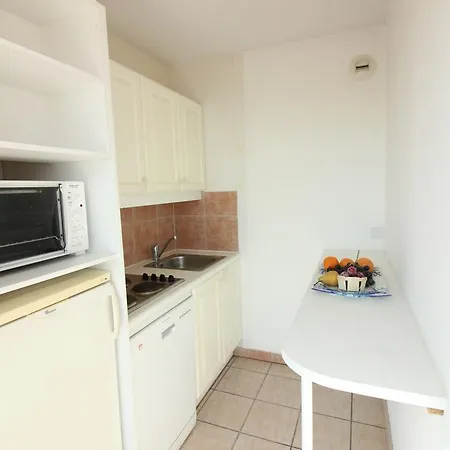 Saint Charles Apartman *